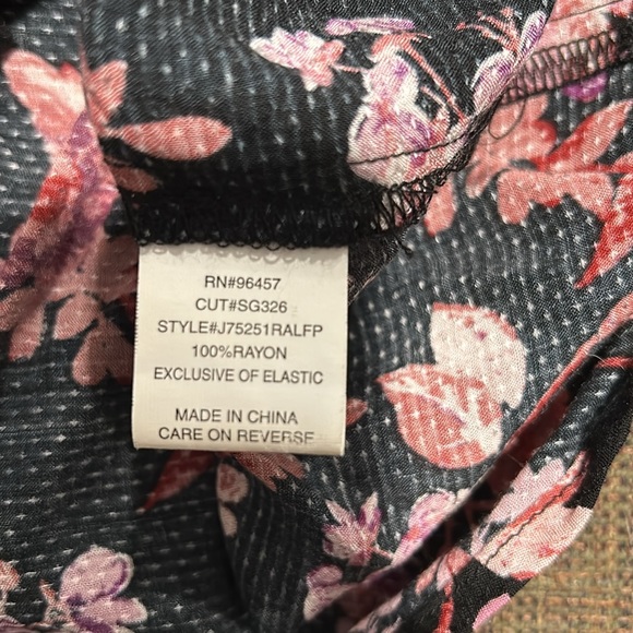 Stitchfix LUQ Presley Ruffled Button Down Top - Picture 3 of 7